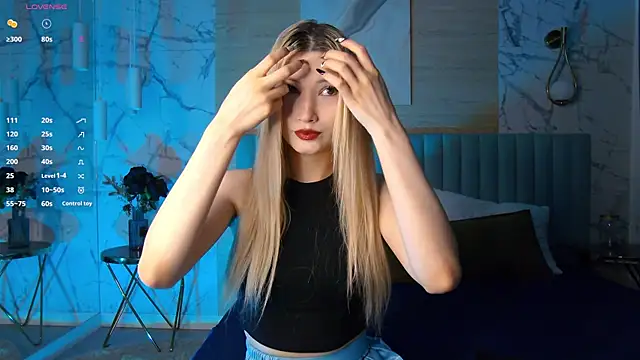 Snapshot of CarolReeves chatting on 11-29-25, 06:05 CarolReeves online show from 11-29-25, 06:05