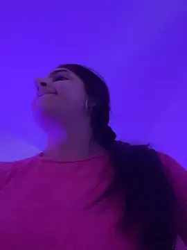 Snapshot of Alicia_Ruiz chatting on 10-22-25, 08:08 Alicia Ruiz online show from 10-22-25, 08:08