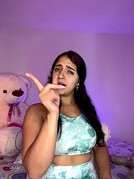 Snapshot of Alicia_Ruiz chatting on 10-28-25, 06:10 Alicia Ruiz online show from 10-28-25, 06:10