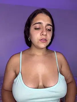 Snapshot of Alicia_Ruiz chatting on 11-24-25, 10:42 Alicia Ruiz online show from 11-24-25, 10:42