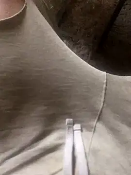 Snapshot of chrille82 chatting on 10-07-25, 10:56 chrille82 online show from 10-07-25, 10:56