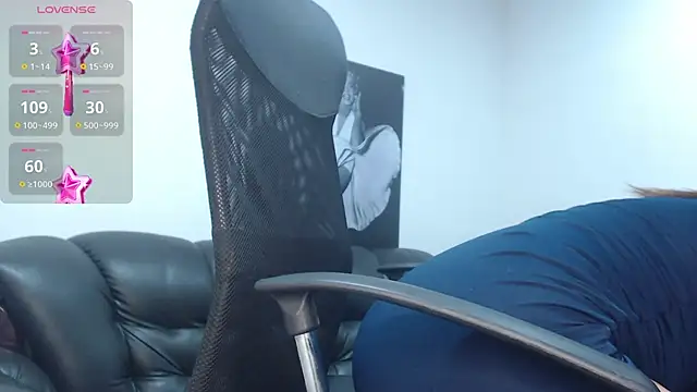 Snapshot of camilleDiaz16 chatting on 02-09-26, 08:24 camilleDiaz16 online show from 02-09-26, 08:24