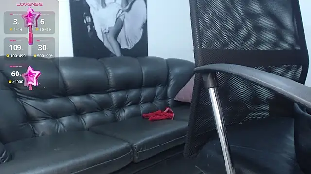 Snapshot of camilleDiaz16 chatting on 02-12-26, 08:48 camilleDiaz16 online show from 02-12-26, 08:48