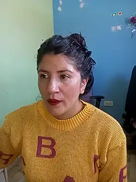 Snapshot of nammy__dirtyhott chatting on 12-14-24, 07:25 nammy dirtyhott online show from 12-14-24, 07:25