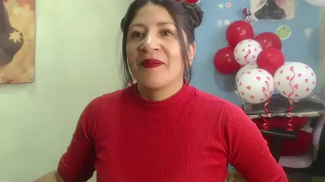 Snapshot of nammy__dirtyhott chatting on 02-13-25, 12:54 nammy dirtyhott online show from 02-13-25, 12:54