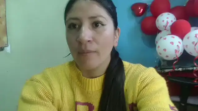 Snapshot of nammy__dirtyhott chatting on 02-24-25, 01:53 nammy dirtyhott online show from 02-24-25, 01:53