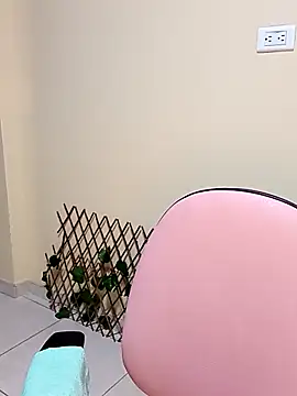 Snapshot of nammy__dirtyhott chatting on 10-16-25, 01:45 nammy dirtyhott online show from 10-16-25, 01:45