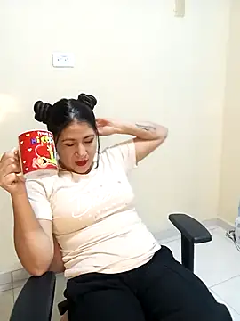 Snapshot of nammy__dirtyhott chatting on 11-07-25, 01:55 nammy dirtyhott online show from 11-07-25, 01:55