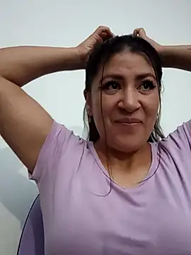 Snapshot of nammy__dirtyhott chatting on 03-03-26, 11:05 nammy dirtyhott online show from 03-03-26, 11:05