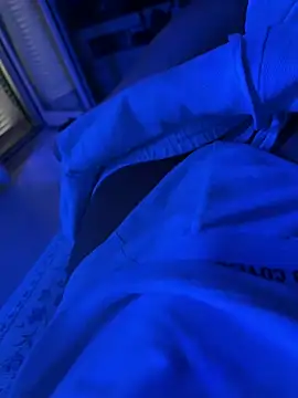 Snapshot of lovesme1212 chatting on 09-13-25, 12:27 lovesme1212 online show from 09-13-25, 12:27