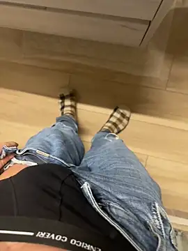 Snapshot of lovesme1212 chatting on 03-15-26, 06:36 lovesme1212 online show from 03-15-26, 06:36