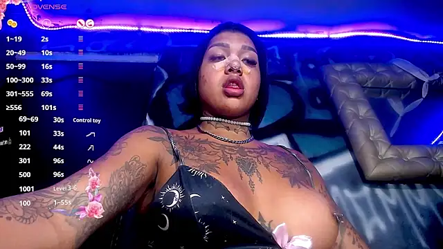 Snapshot of IsabellBigtitsxx chatting on 02-13-26, 09:44 IsabellBigtitsxx online show from 02-13-26, 09:44