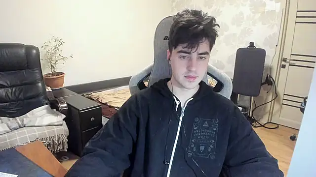 Knuckles17 online show from 12-04-25, 11:08