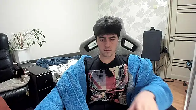 Snapshot of Knuckles17 chatting on 02-16-26, 08:27 Knuckles17 online show from 02-16-26, 08:27