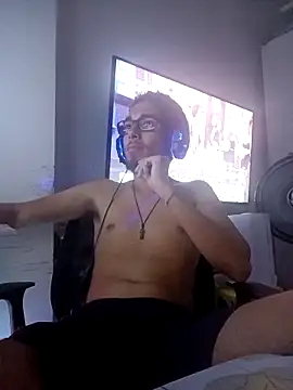 Snapshot of Mateusoliver7 chatting on 03-30-26, 11:39 Mateusoliver7 online show from 03-30-26, 11:39