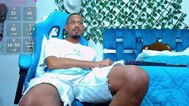 Snapshot of black_latin23cm chatting on 02-16-25, 12:19 black latin23cm online show from 02-16-25, 12:19