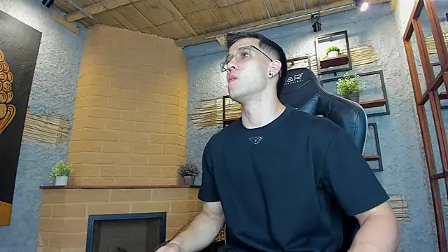 alexgiraldo  online show from 02-19-25, 11:17