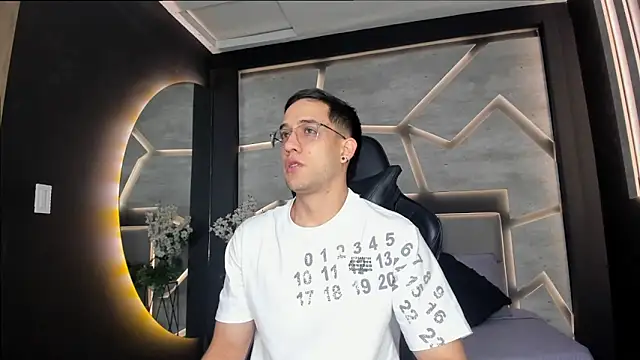 alexgiraldo  online show from 02-24-25, 11:21