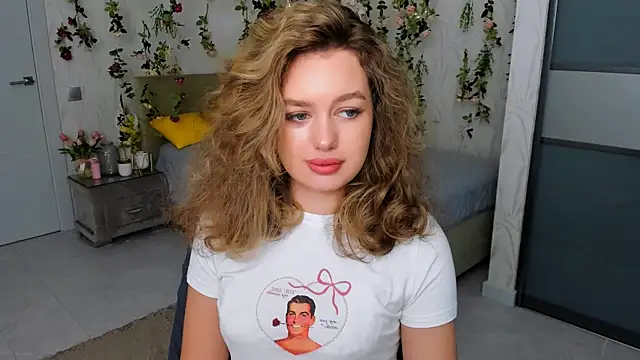 MiracleCurly online show from 10-24-25, 04:14