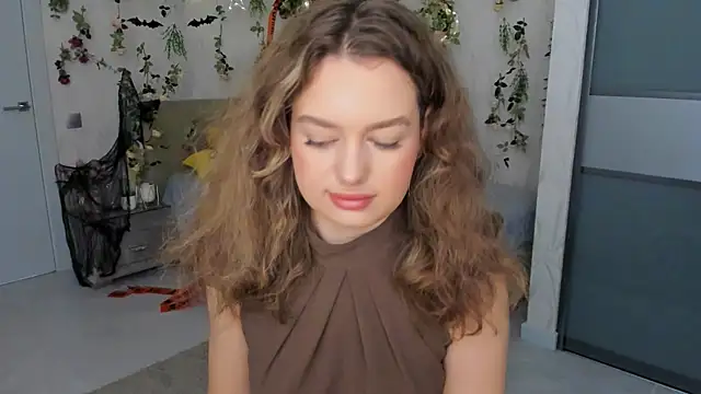 MiracleCurly online show from 10-30-25, 07:25