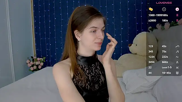 Snapshot of -Mirror-Girl- chatting on 01-31-25, 01:12 -Mirror-Girl- online show from 01-31-25, 01:12