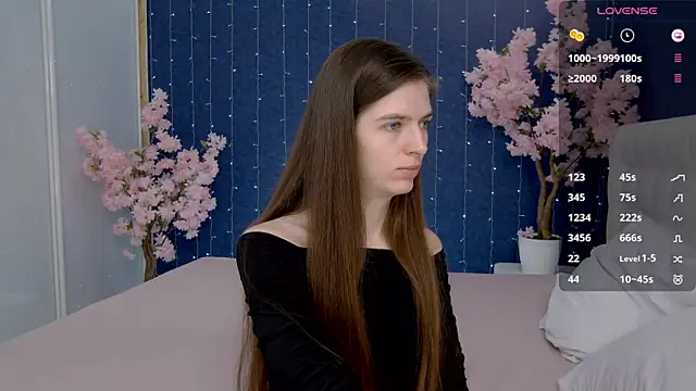 Snapshot of -Mirror-Girl- chatting on 02-06-25, 03:06 -Mirror-Girl- online show from 02-06-25, 03:06