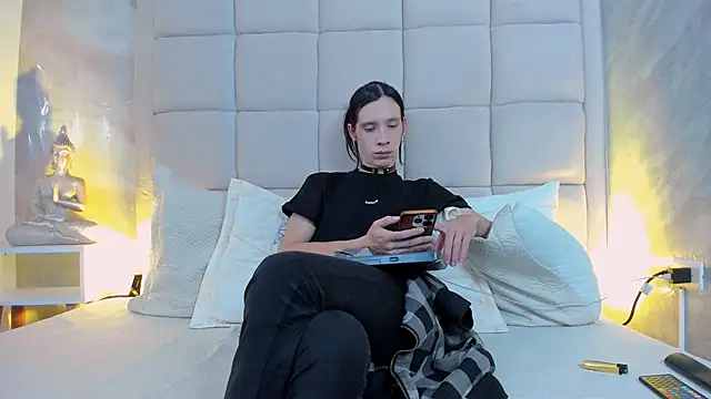 Hecatee 77 online show from 10-22-25, 07:35