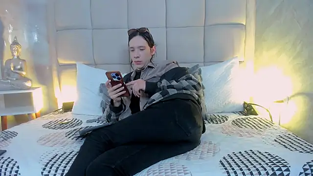 Hecatee 77 online show from 01-16-26, 07:51