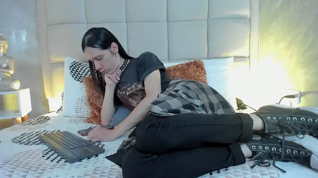 Hecatee 77 online show from 02-19-26, 07:54