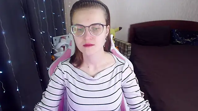 MissBrightShine online show from 02-06-25, 09:43