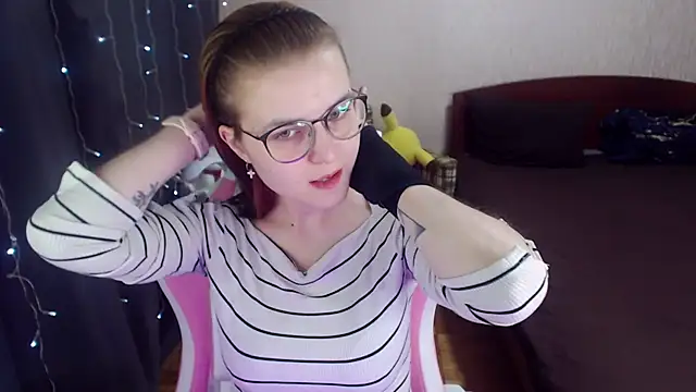 MissBrightShine online show from 02-11-25, 12:58