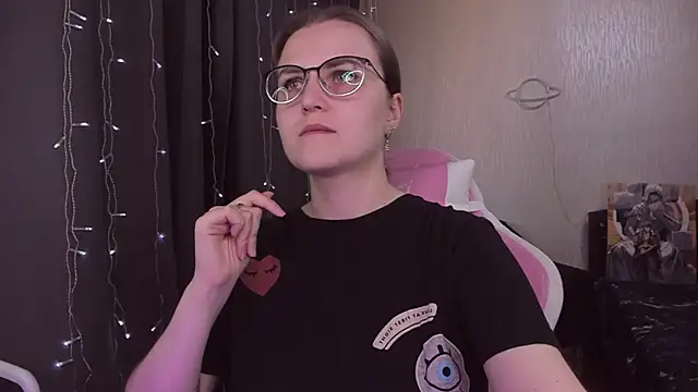 MissBrightShine online show from 10-11-25, 12:36