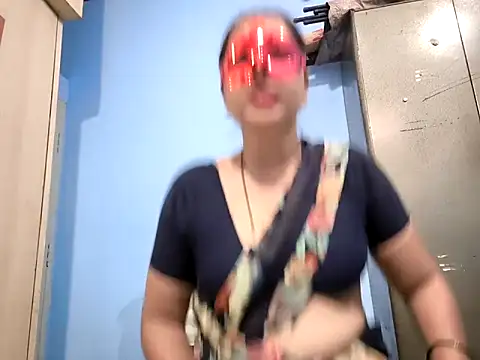 Snapshot of SANJU5888 chatting on 03-11-26, 09:04 SANJU5888 online show from 03-11-26, 09:04