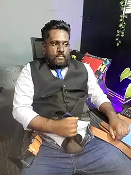 Snapshot of Rayansmith_ chatting on 10-29-25, 10:55 Rayansmith online show from 10-29-25, 10:55