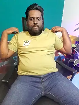 Snapshot of Rayansmith_ chatting on 02-15-26, 10:50 Rayansmith online show from 02-15-26, 10:50