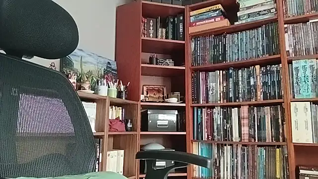 Mandra is a whore online show from 11-18-25, 10:41