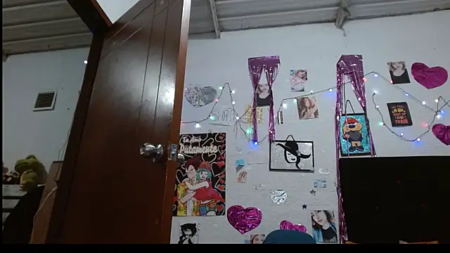 Saray extrovert  online show from 02-13-25, 04:11