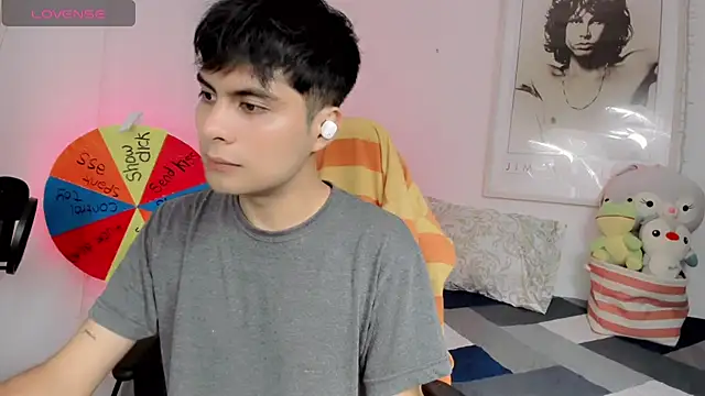 lucas cute online show from 01-03-25, 12:33