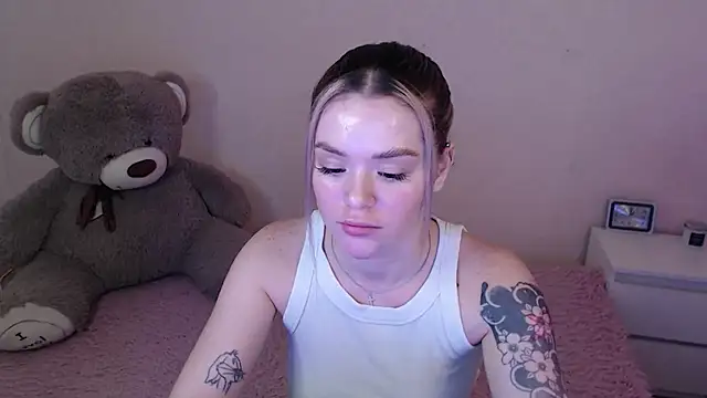 miaacatt online show from 01-23-25, 08:15