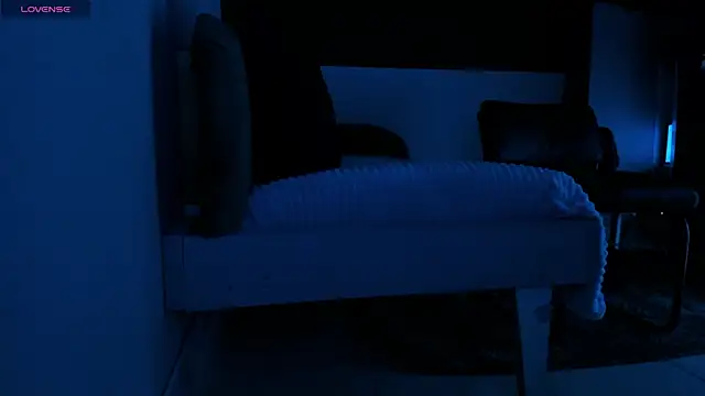 Paula Desousa online show from 06-25-26, 06:56