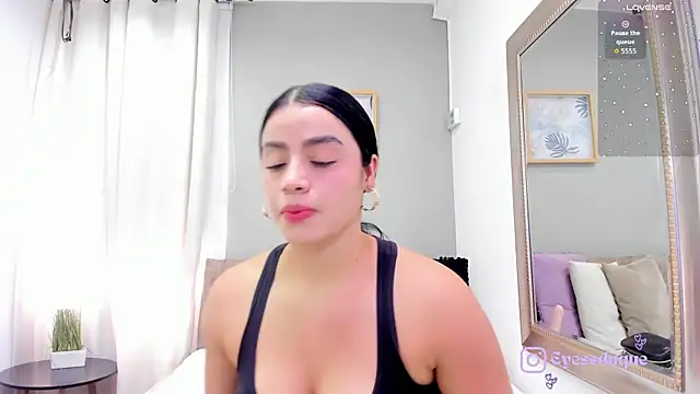 Paula Desousa online show from 07-28-26, 07:39