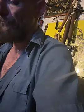 Snapshot of 420rickie420 chatting on 03-19-25, 02:05 420rickie420 online show from 03-19-25, 02:05