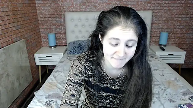 Holliy Cooper online show from 01-09-25, 01:24