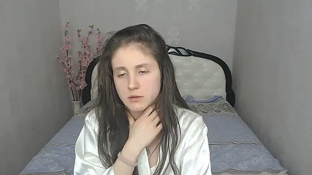 Holliy Cooper online show from 02-19-25, 11:46