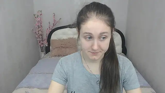 Holliy Cooper online show from 03-06-25, 09:36