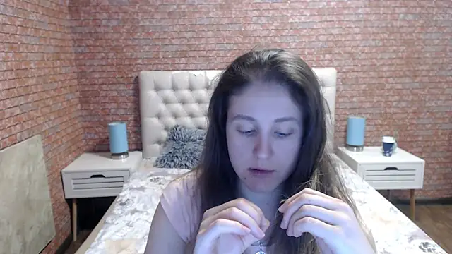 Holliy Cooper online show from 09-13-25, 08:14