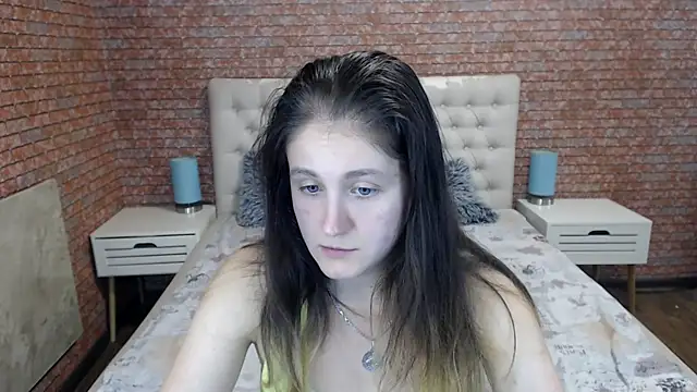 Holliy Cooper online show from 09-27-25, 11:37