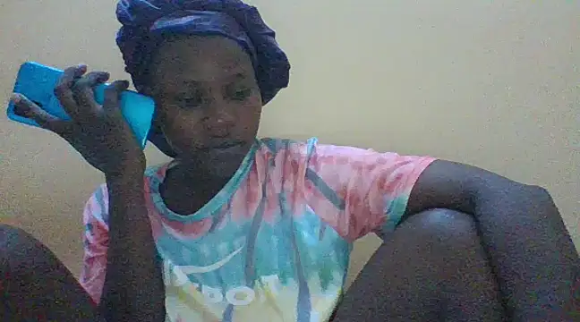 Snapshot of prettychic5 chatting on 12-27-24, 05:48 prettychic5 online show from 12-27-24, 05:48