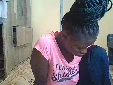 Snapshot of prettychic5 chatting on 11-13-25, 08:35 prettychic5 online show from 11-13-25, 08:35