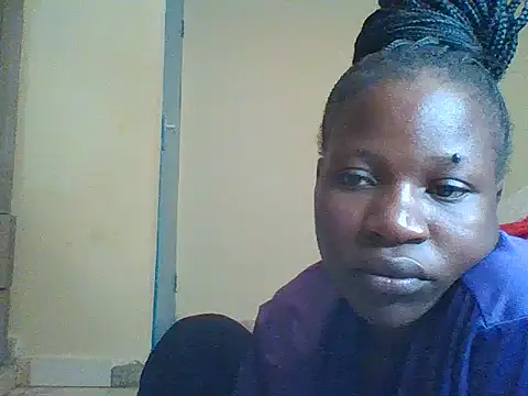 Snapshot of prettychic5 chatting on 11-19-25, 07:30 prettychic5 online show from 11-19-25, 07:30